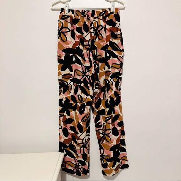 Tulléa Floral Pattern Wide Leg Pants - Size Medium - Picture 2 of 3